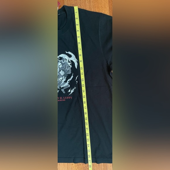 NWT RARE One Piece Film Monkey Luffy Uniqlo Anime T Shirt. Black. Size Medium - Picture 11 of 11